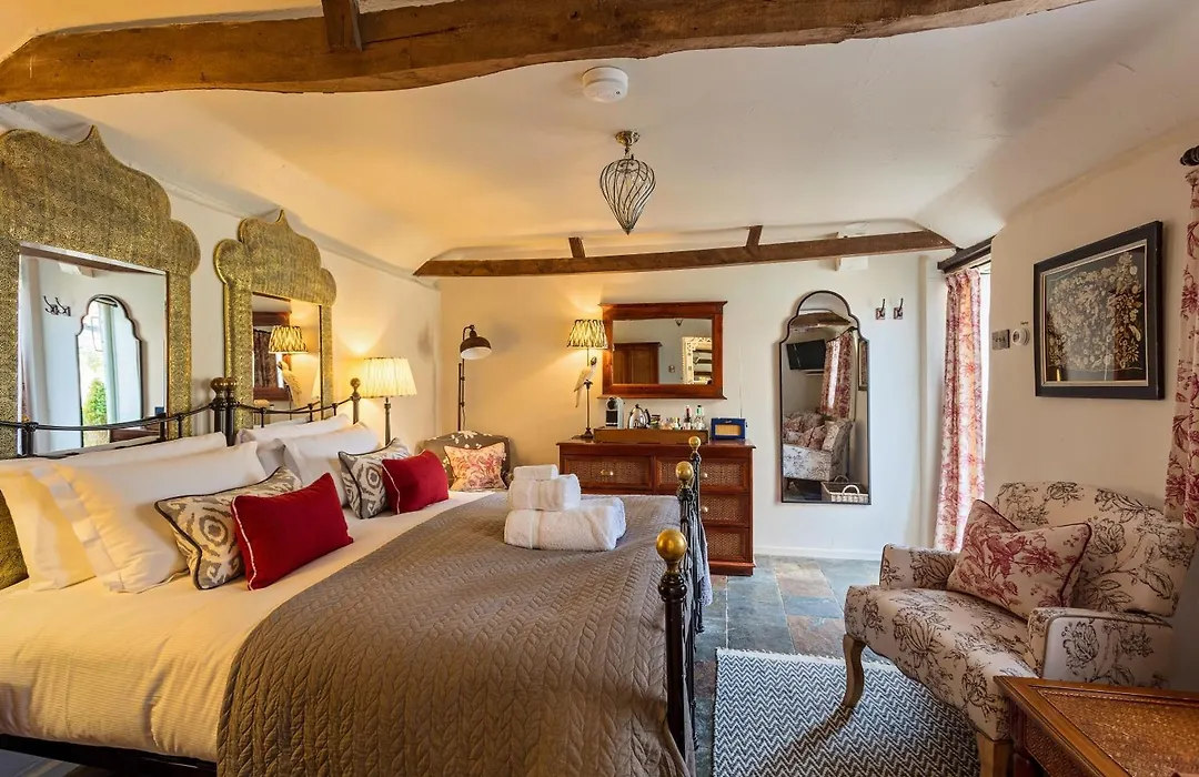 Holly Lodge Boutique B&B-1